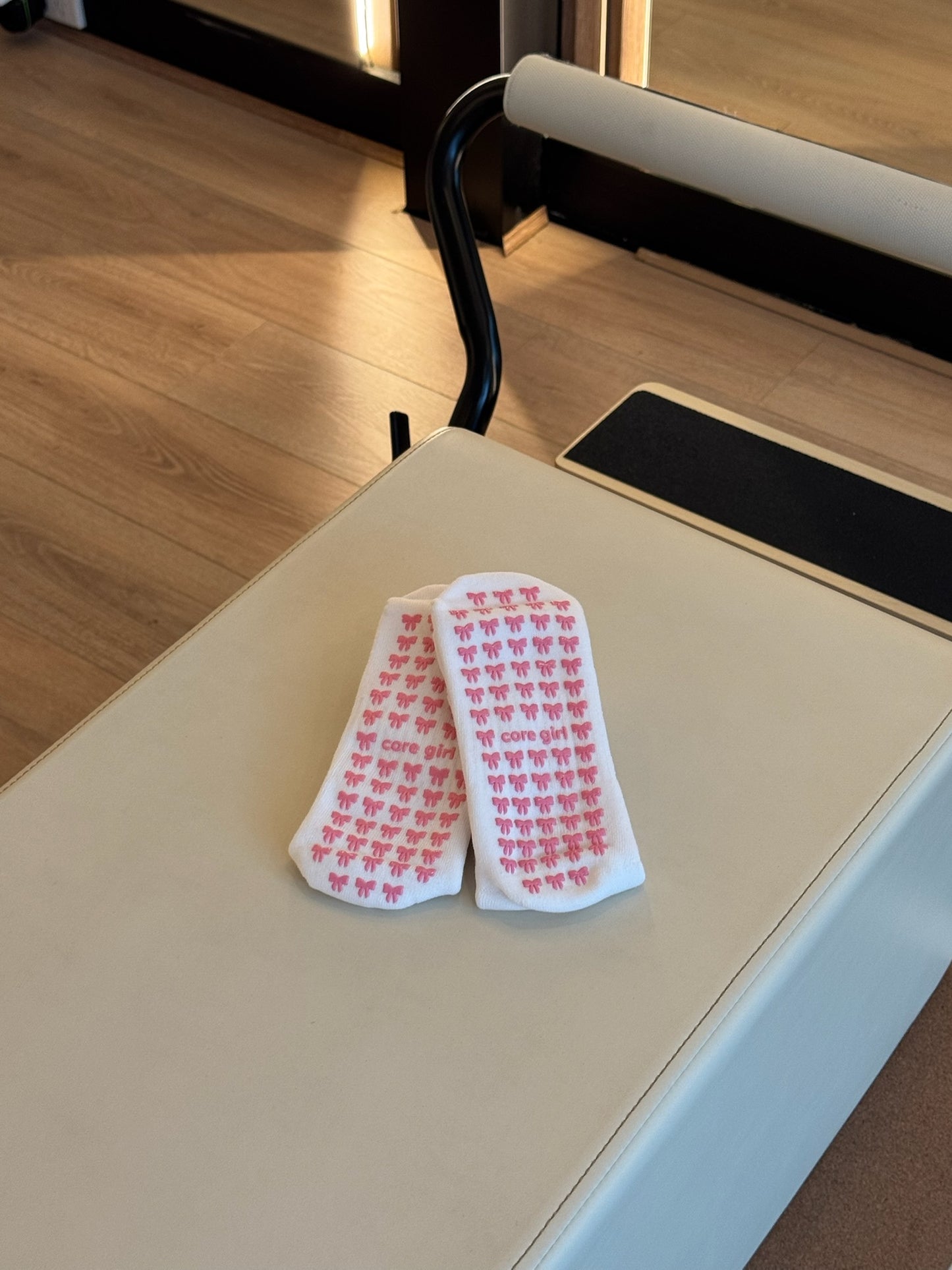 Pilates Bow Grip Socks