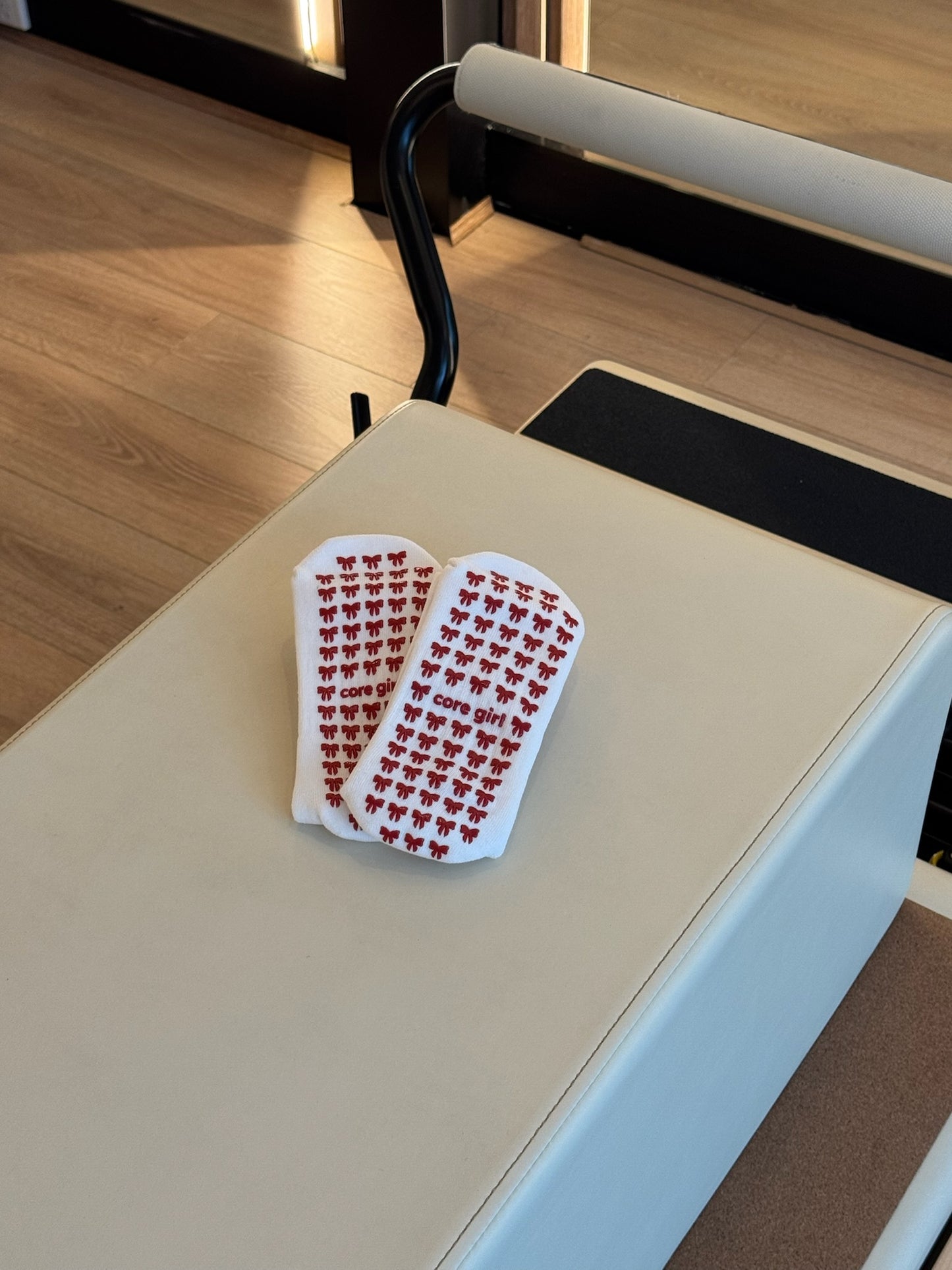 Pilates Bow Grip Socks